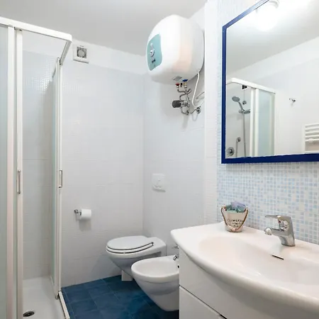 Apart Otel Ombra E Follonica