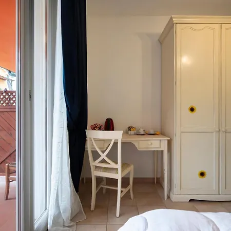 Apart Otel Ombra E 2*