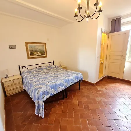 Ombra E 2* Follonica