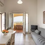 Lejlighedshotel Ombra E 3*