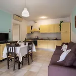 Ombra E Lejlighedshotel Follonica